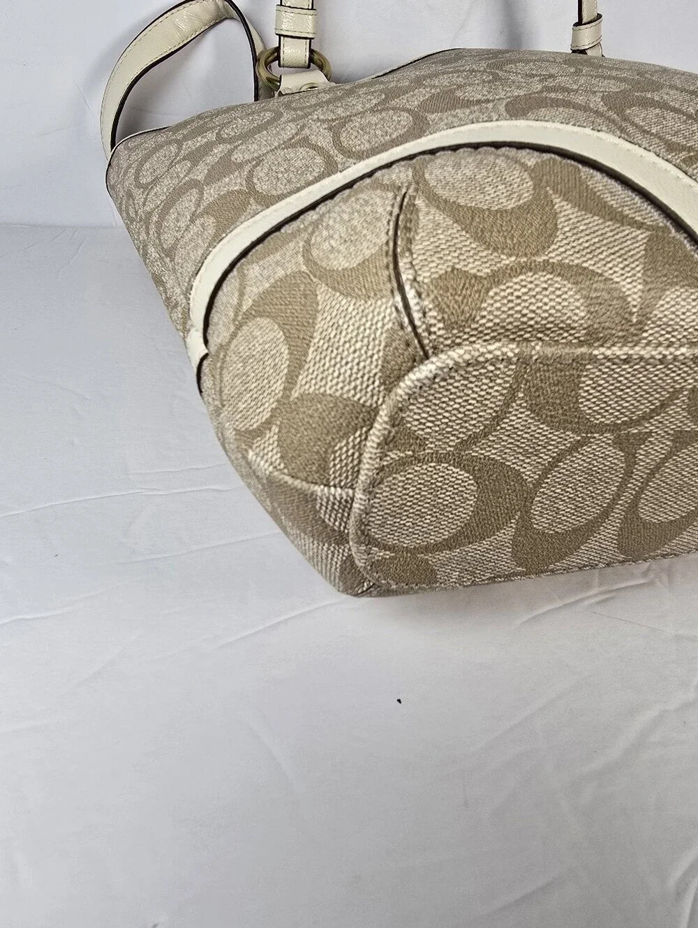 Coach Peyton Tote Bag Khaki And Tan Signature Canvas Exterior Gold Hardware - Picture 12 of 16